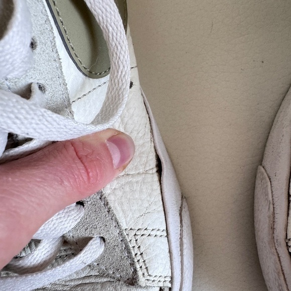 Nike High Neck Sneakers in sz. 8 - Picture 8 of 10